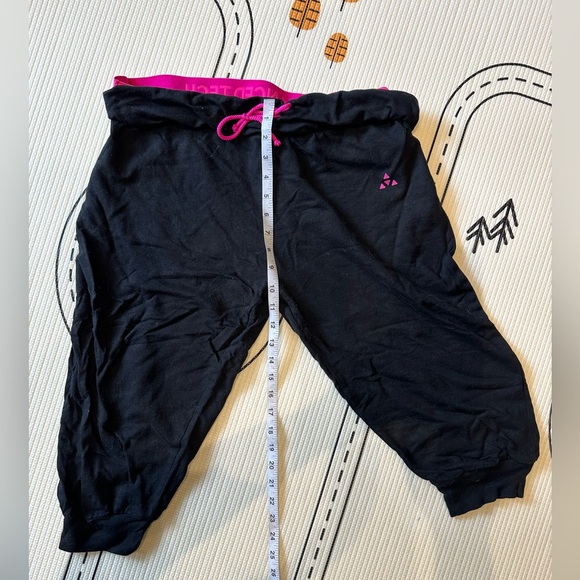 Balanced Tech Black/Pink Capris Size XL - Picture 2 of 5